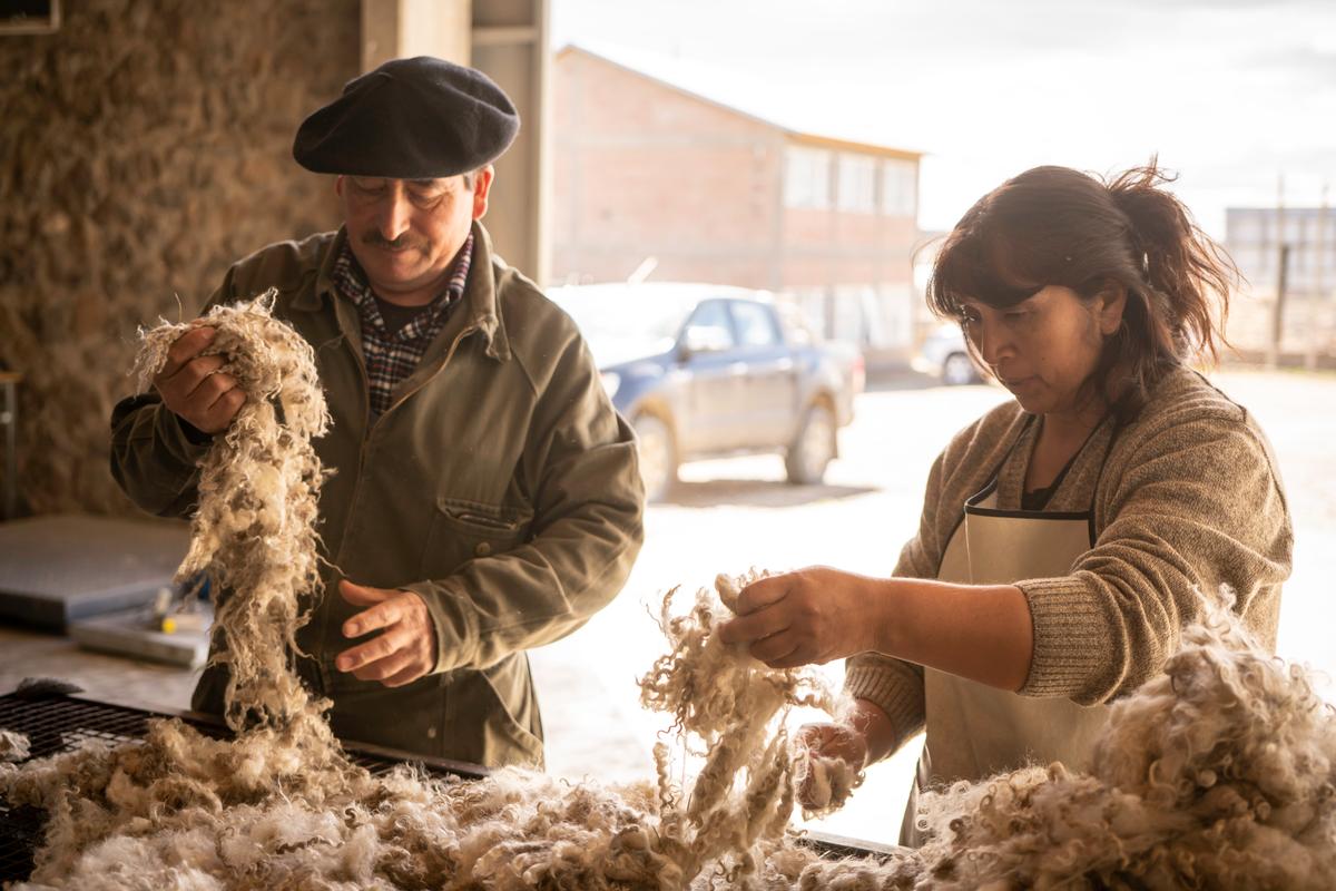 Agustin Carrasco and Norma Lincopan by Gregorio Ibañez.jpg