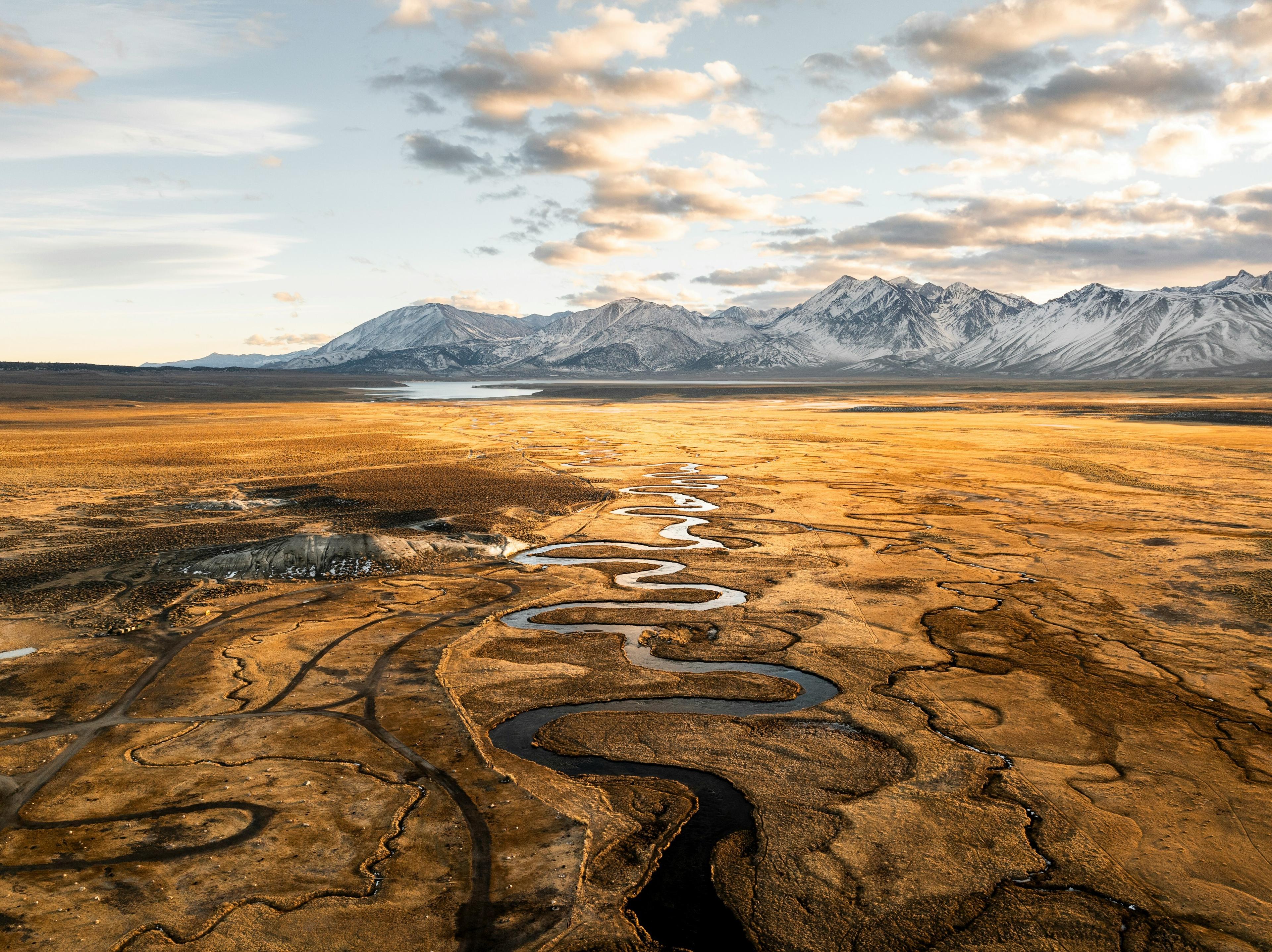 jeremy-bishop-KusPPUhL9YY-unsplash (2)